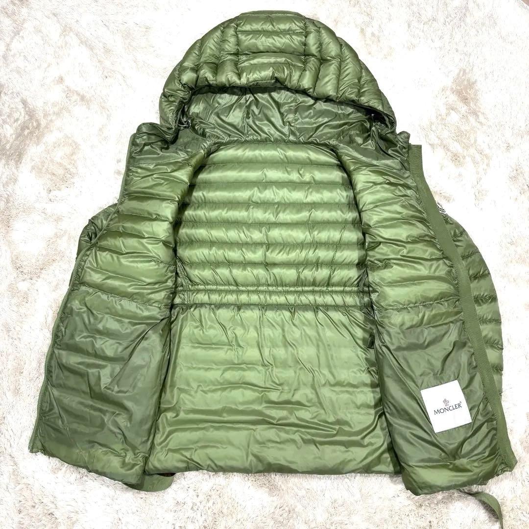 KKK モンクレール ライトダウンジャケットS フード　ドローコード付き