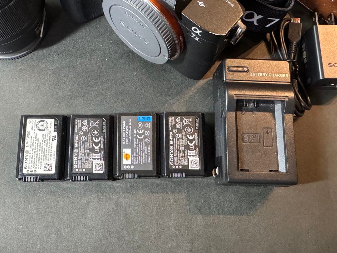 【中古】α7 Ⅱズームレンズキット　バッテリー4個