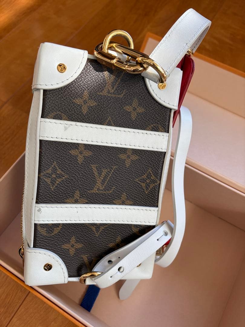 LOUIS VUITTON NBAルイヴィトン バッグ　ソフトトランク