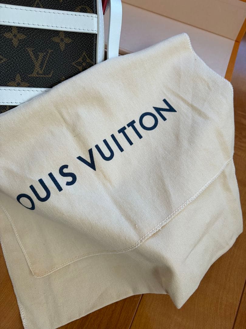 LOUIS VUITTON NBAルイヴィトン バッグ　ソフトトランク