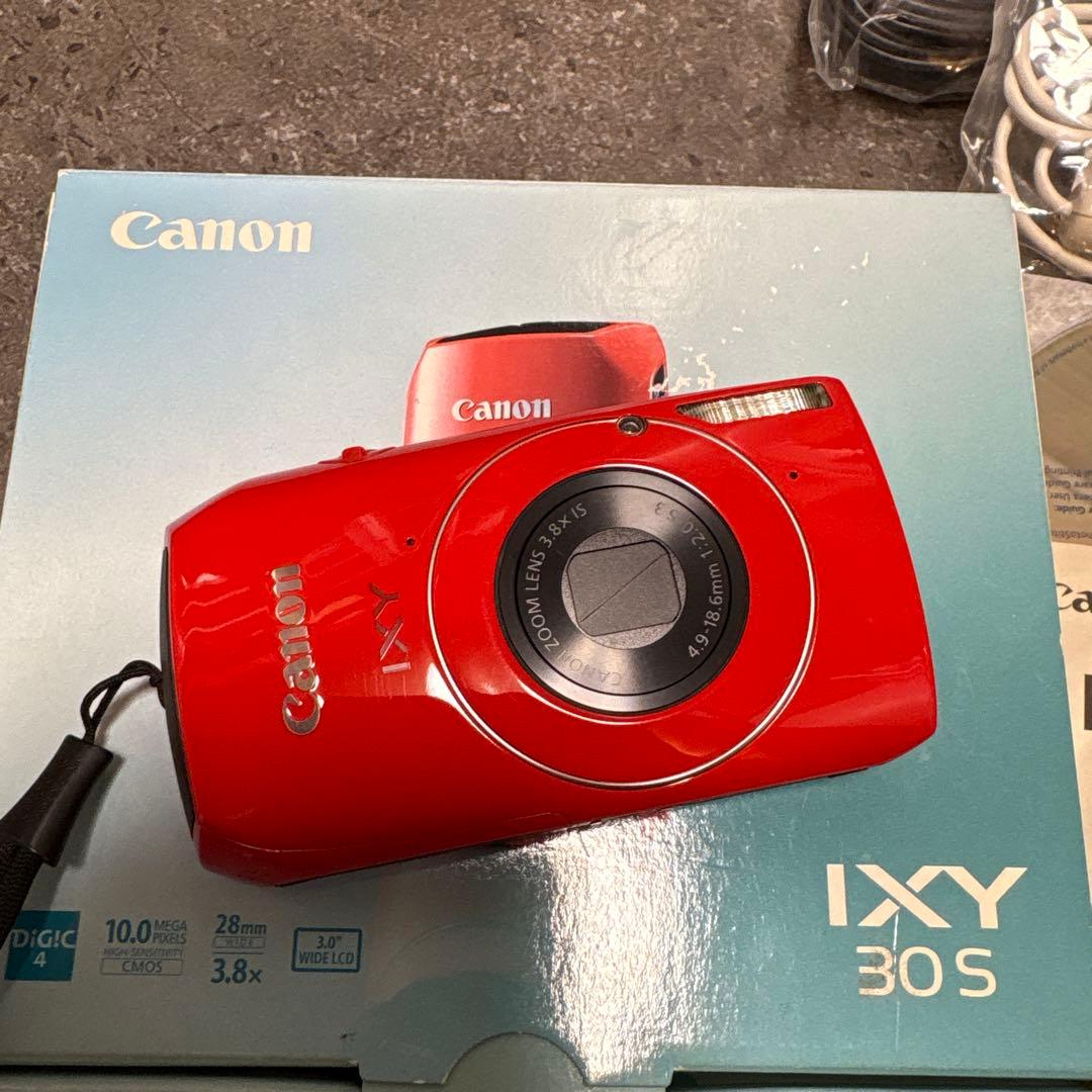 Canon IXY 30S レッド