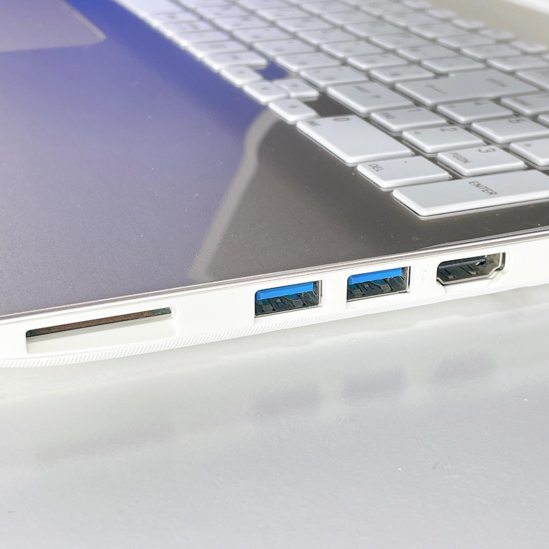 ブルーレイやユーチューブ視聴に！快適SSD✨Win11ノートパソコンカメラ付薄型