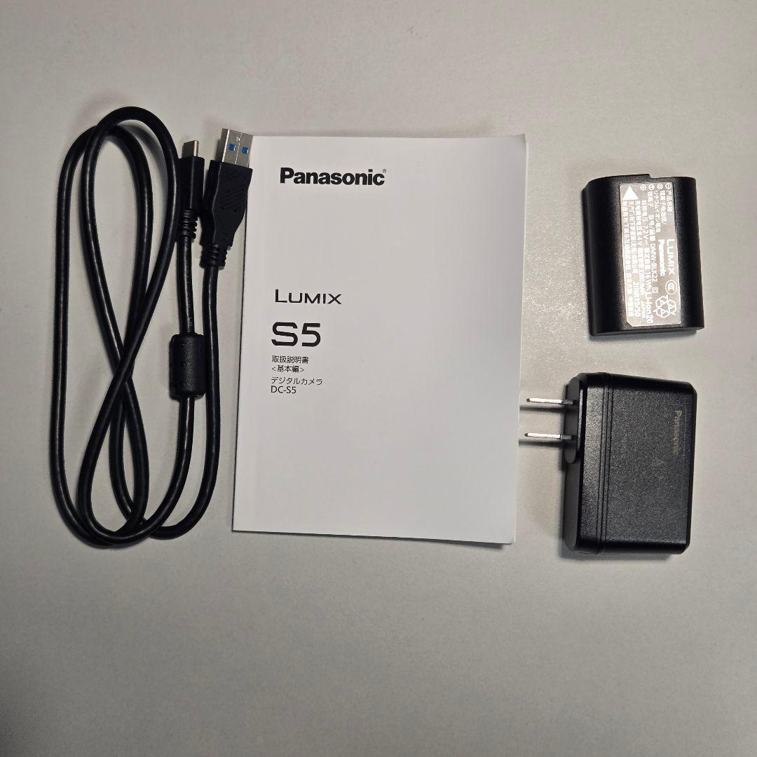 Panasonic LUMIX S5 & SmallRigケージ付き