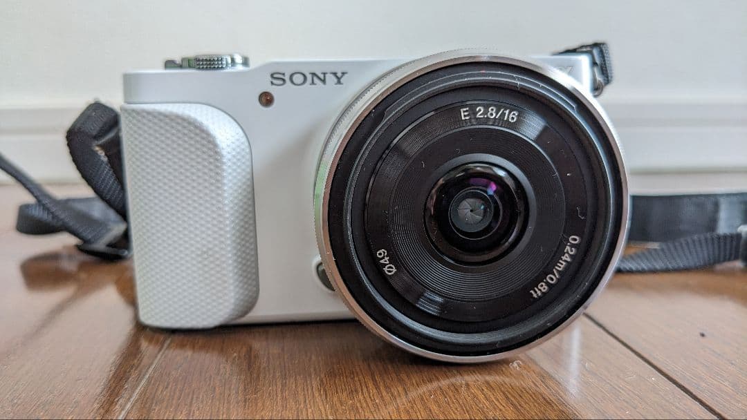 Sony α NEX-3N ミラーレスカメラ SEL16F28 単焦点レンズ