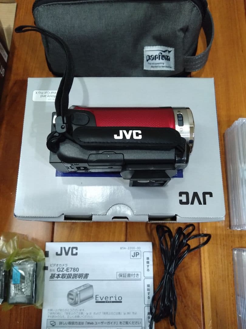 JVC Everio GZ-E780 フルHD ビデオカメラ レッド