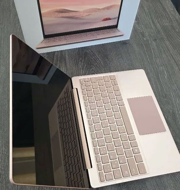 Windowsノート本体 Microsoft Surface Laptop Go 8GB / 128GB