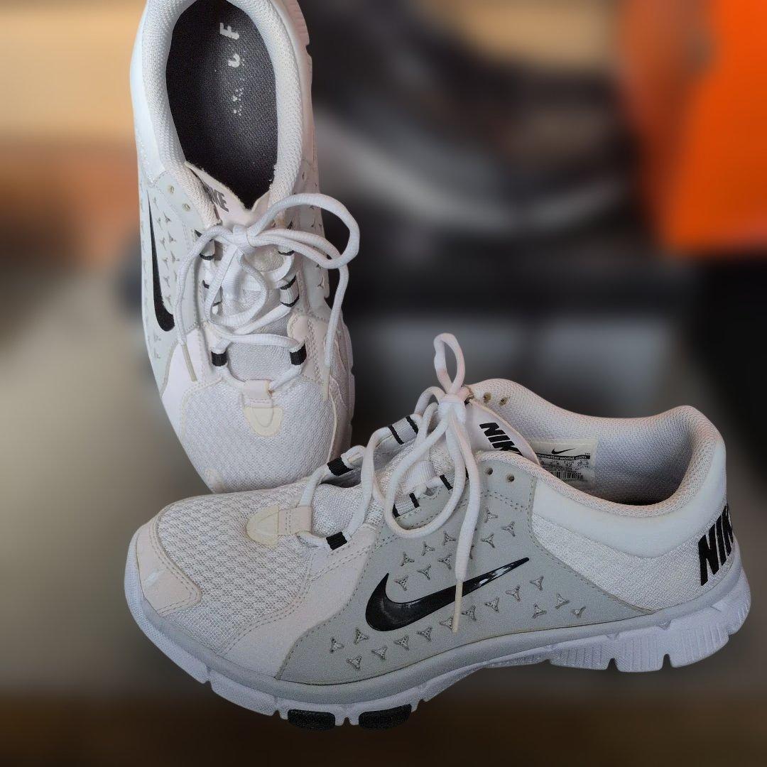 スニーカー　まとめ売り　サイズ複数　ナイキ　ニューバランス　Reebok　他