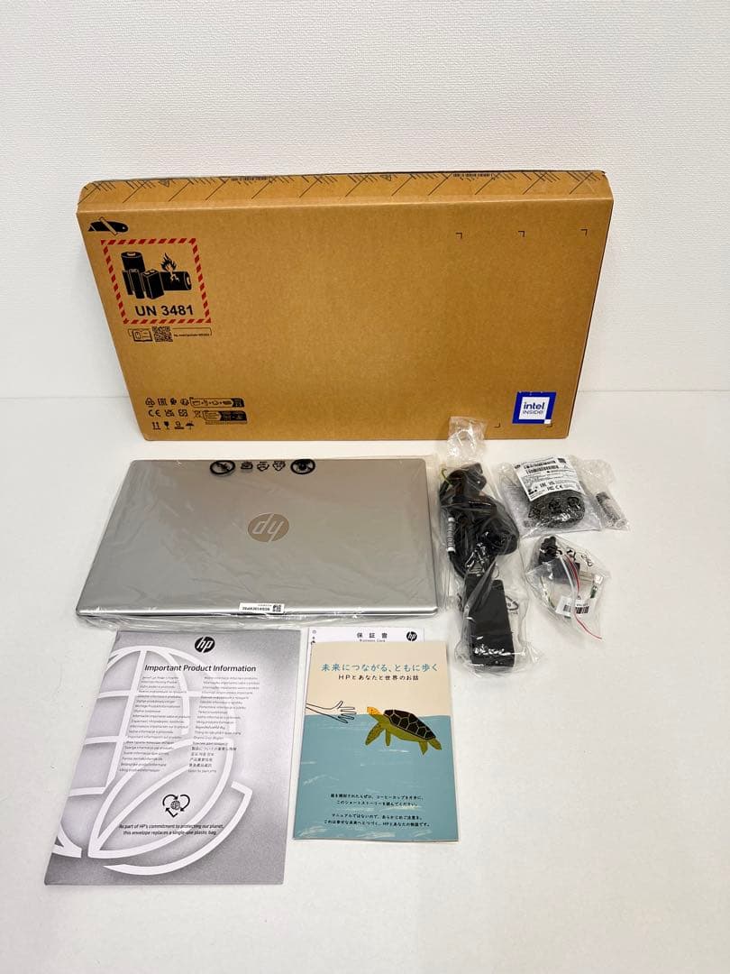 HP Laptop 15-fd0043TU /Core i7 /メモリ16G