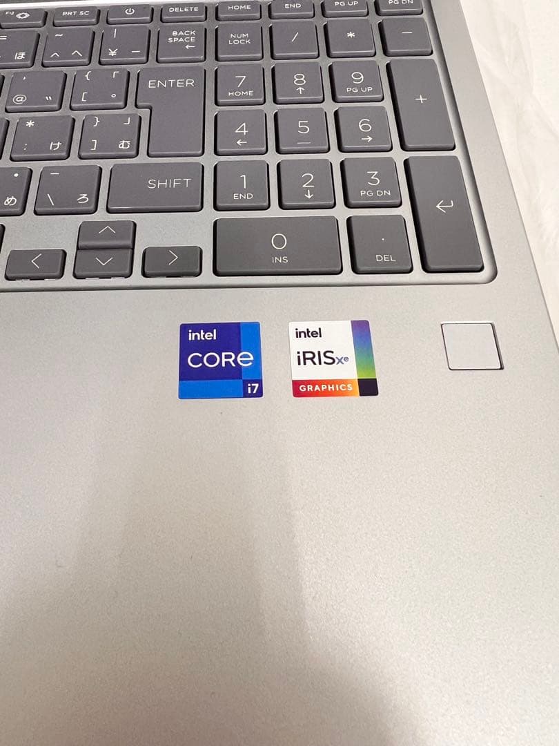 HP Laptop 15-fd0043TU /Core i7 /メモリ16G