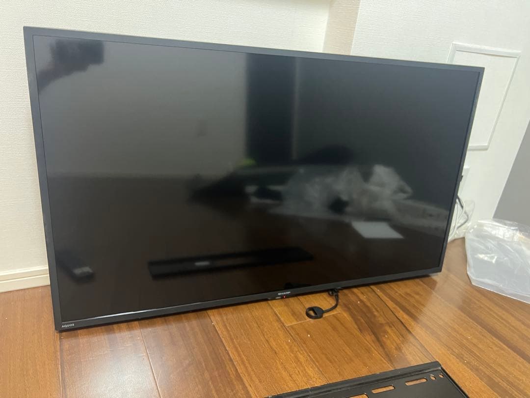 【美品】SHARP AQUOS 42V型 4Kテレビ 2023年製 画面割れ