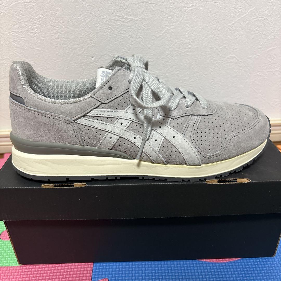 オニツカタイガー　タイガーアリー　グレー