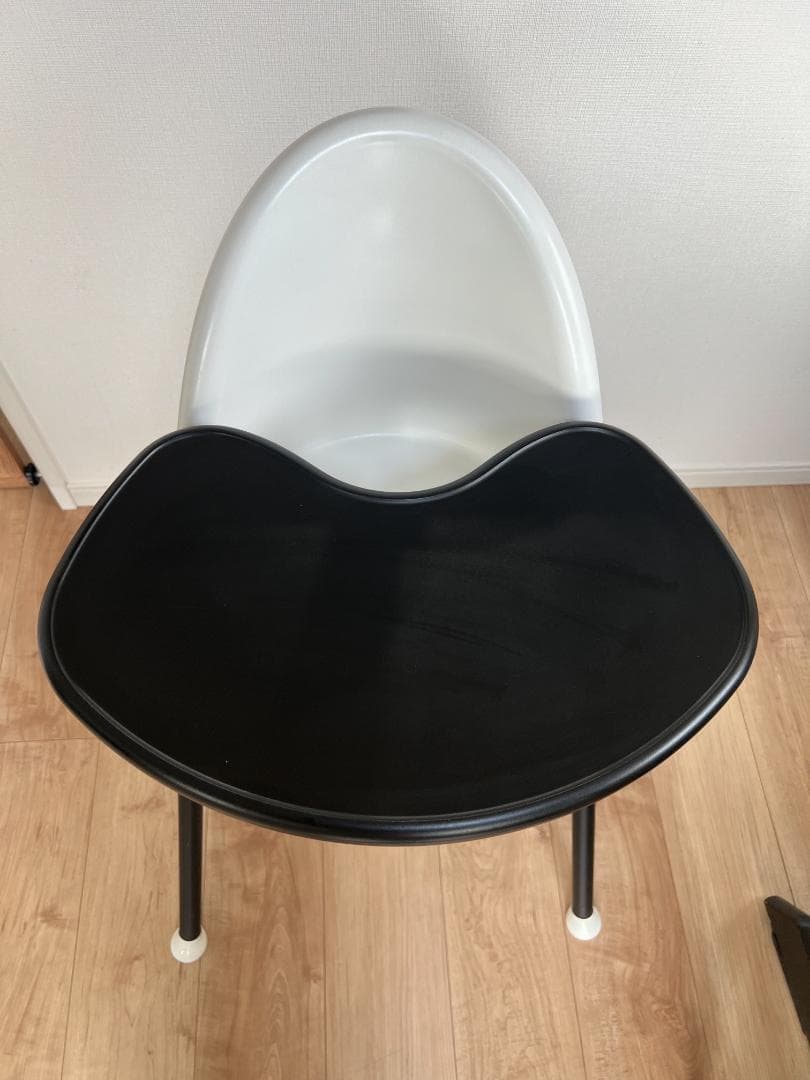 ベビービョルン ハイチェア　ホワイト　ハーネスなし