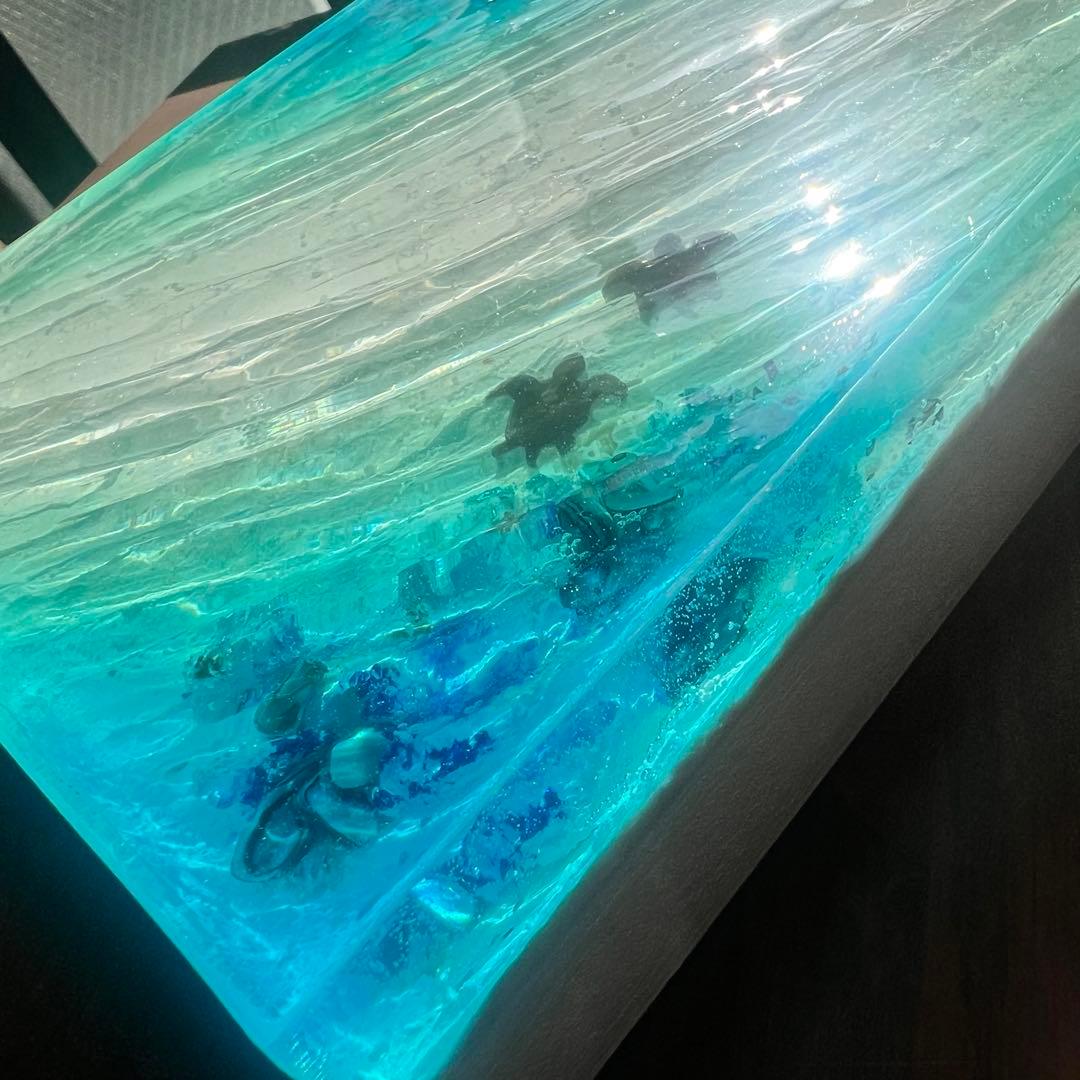 【レジンアート】波紋アート／ホヌの親子／A5パネル／壁掛け可能／枠なし