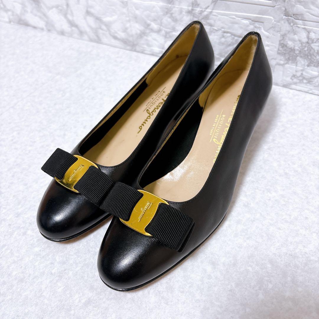 ⭐美品⭐フェラガモ パンプス ヴァラリボン 黒 ヒール 6 23㎝