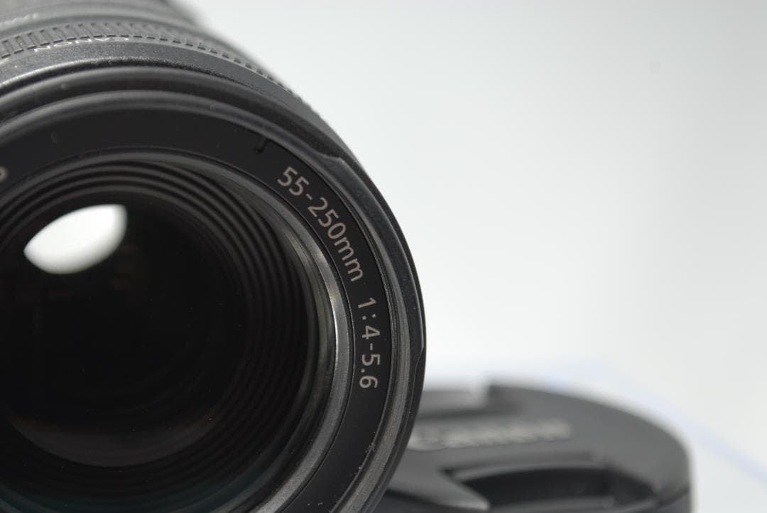 ☘️望遠レンズ✨極美品☘️Canon EFS 55-250mm IS