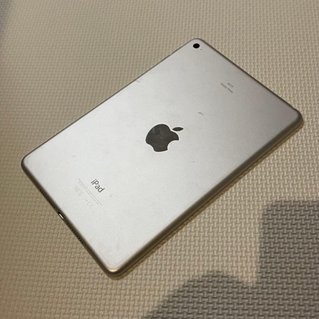 ▽ iPad mini 4 シルバー 64GB