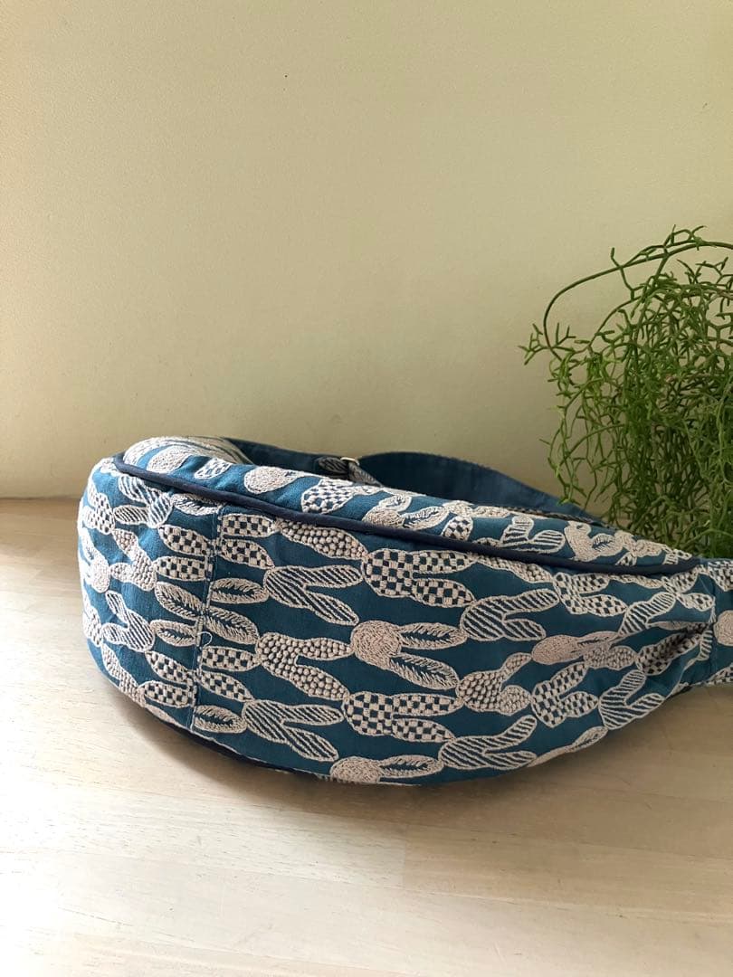 pnmppia blue ボディバッグ　ミナペルホネン　ハンドメイド