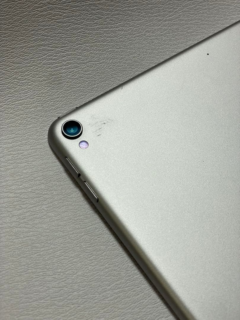 Apple iPad シルバー