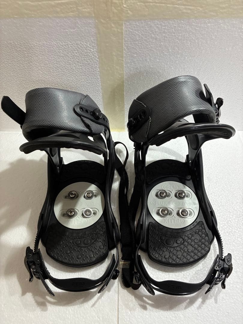 FLUX スノーボードビンディング ブラック　M/L (ディスク＆ビス付)