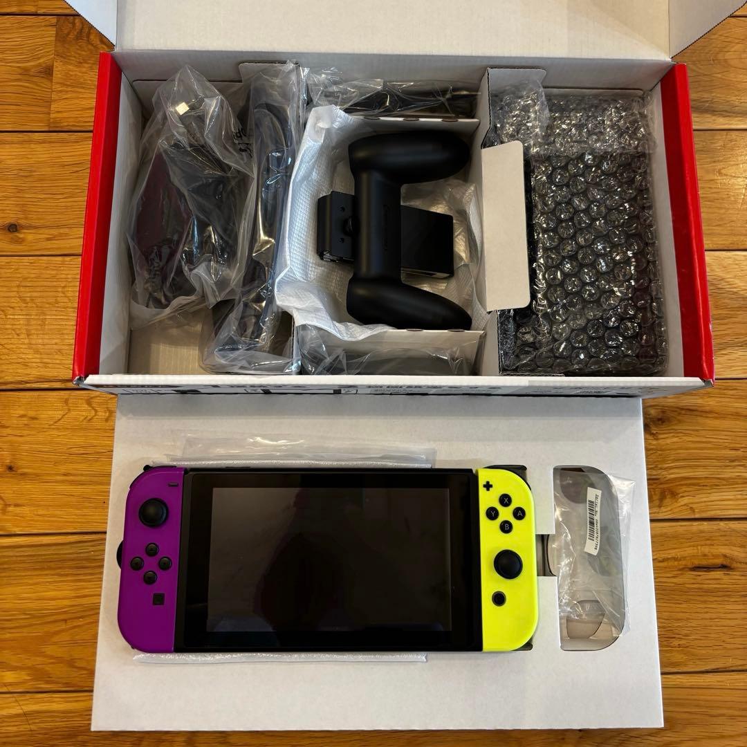 Nintendo Switch 本体　ネオンパープル（L）　ネオンイエロー（R）