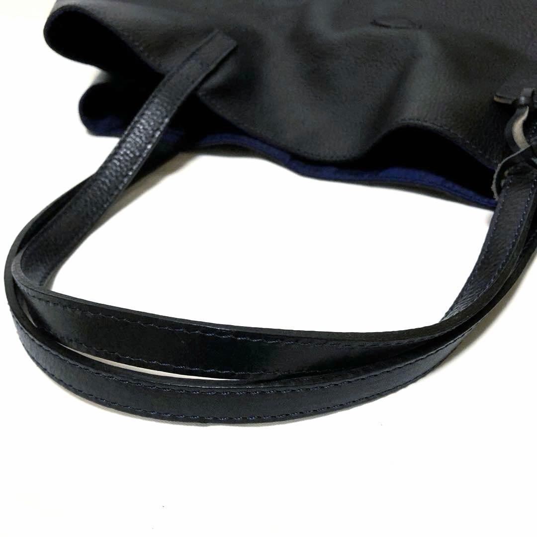 新品同様✨フェリージ トートバッグ 11/91ネイビー A4可 チャーム レザー