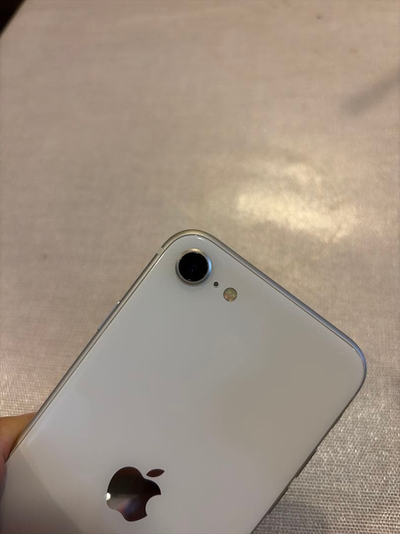 Apple iPhone SE 第3世代 128GB スターライト