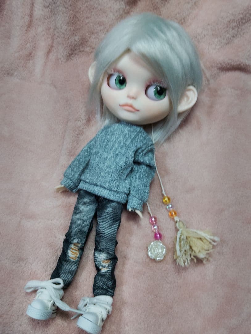 カスタムアイシードール シルバーヘアの男の子 アウトフィット付き