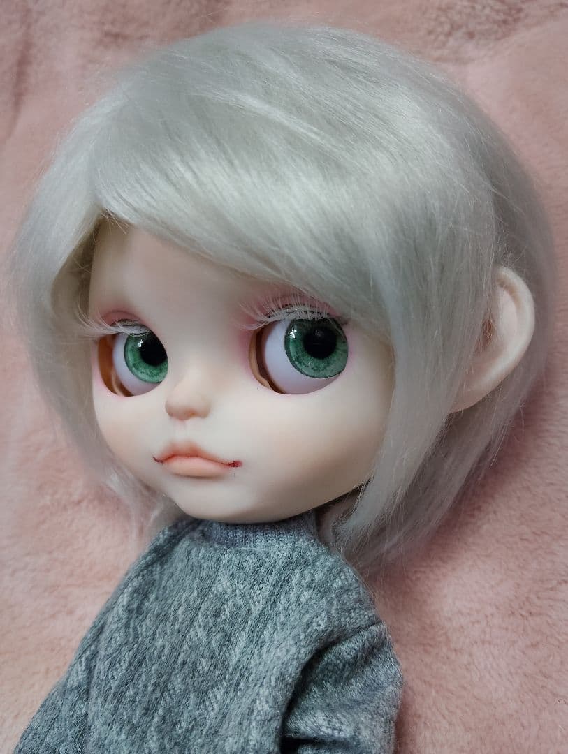 カスタムアイシードール シルバーヘアの男の子 アウトフィット付き