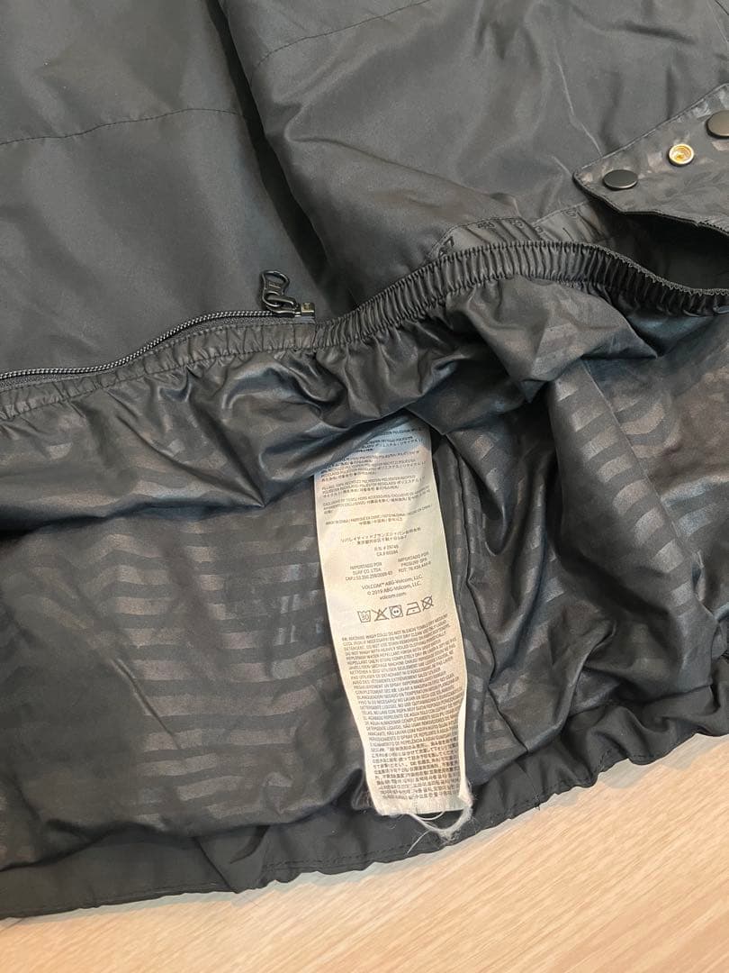 ✴︎美品✴︎volcom バルコム スノボウェア メンズXL