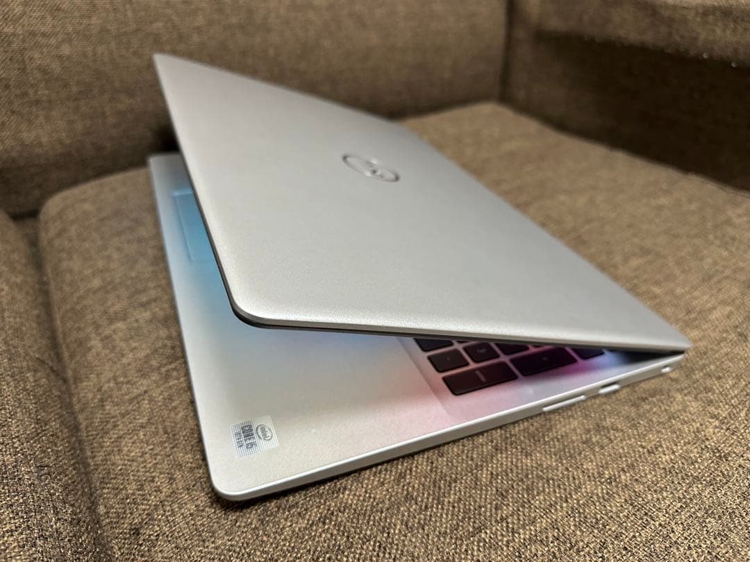 DELL Inspiron 15.6インチ シルバーI5-10世代16GB