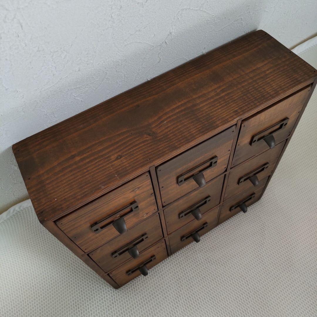 古木を使用した9ボックスのヴィンテージ小物入れ！