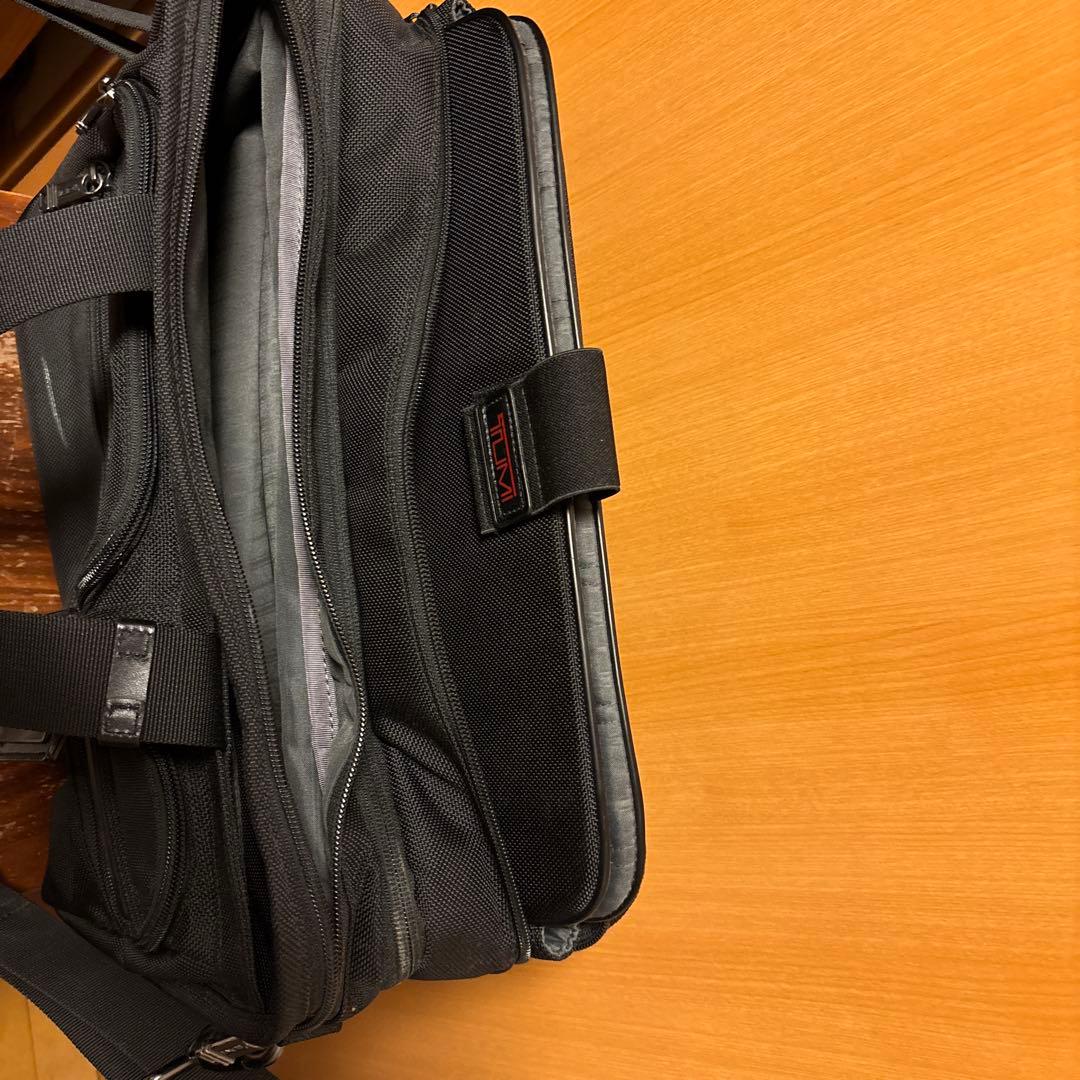 TUMI ビジネスバッグ　付属品完備　PCケース付　 拡張機能