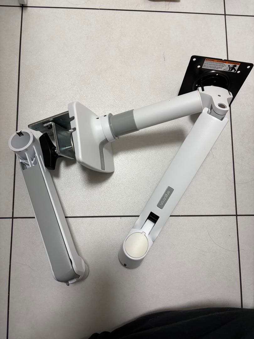 ergotron lx モニターアーム　ホワイト　最終値下げ