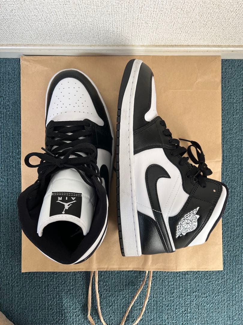 NIKE AIR JORDAN 1 MID ブラック ホワイト 28.5cm