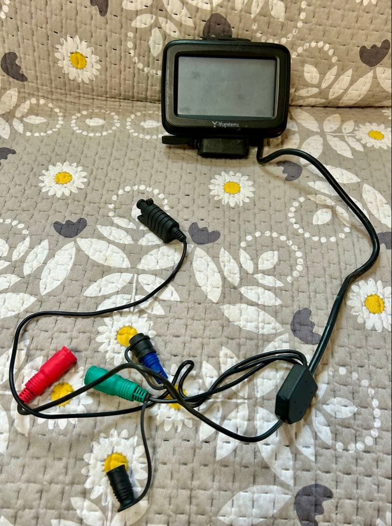 値下げ！ユピテル　バイクナビBNV-2、新品コントローラー2個付、スマホスタンド