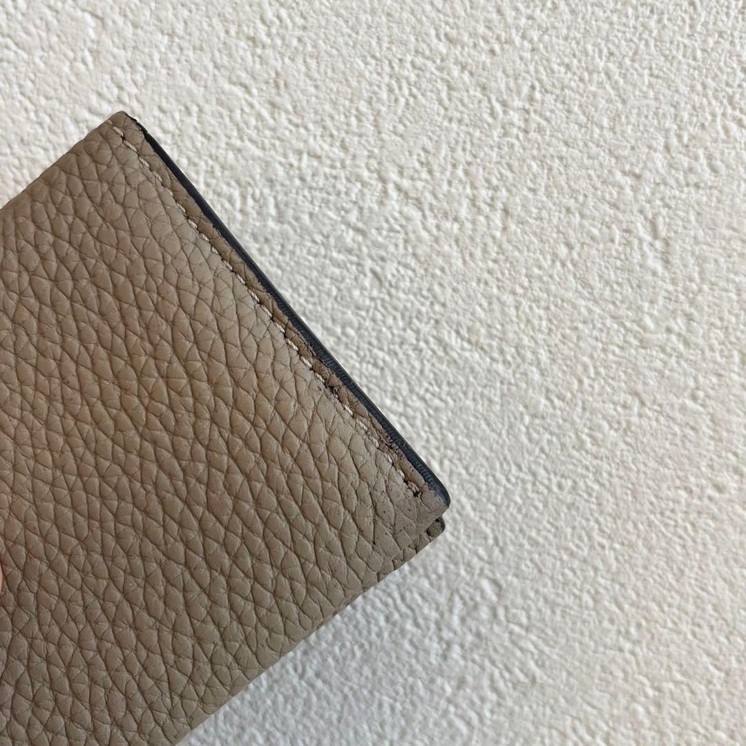 【美品・定価約40%OFF】ボナベンチュラ　名刺入れ　シュリンクレザー