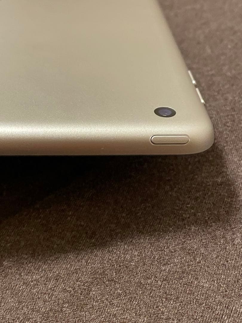 Apple iPad 第9世代　本体 画面ひび割れあり