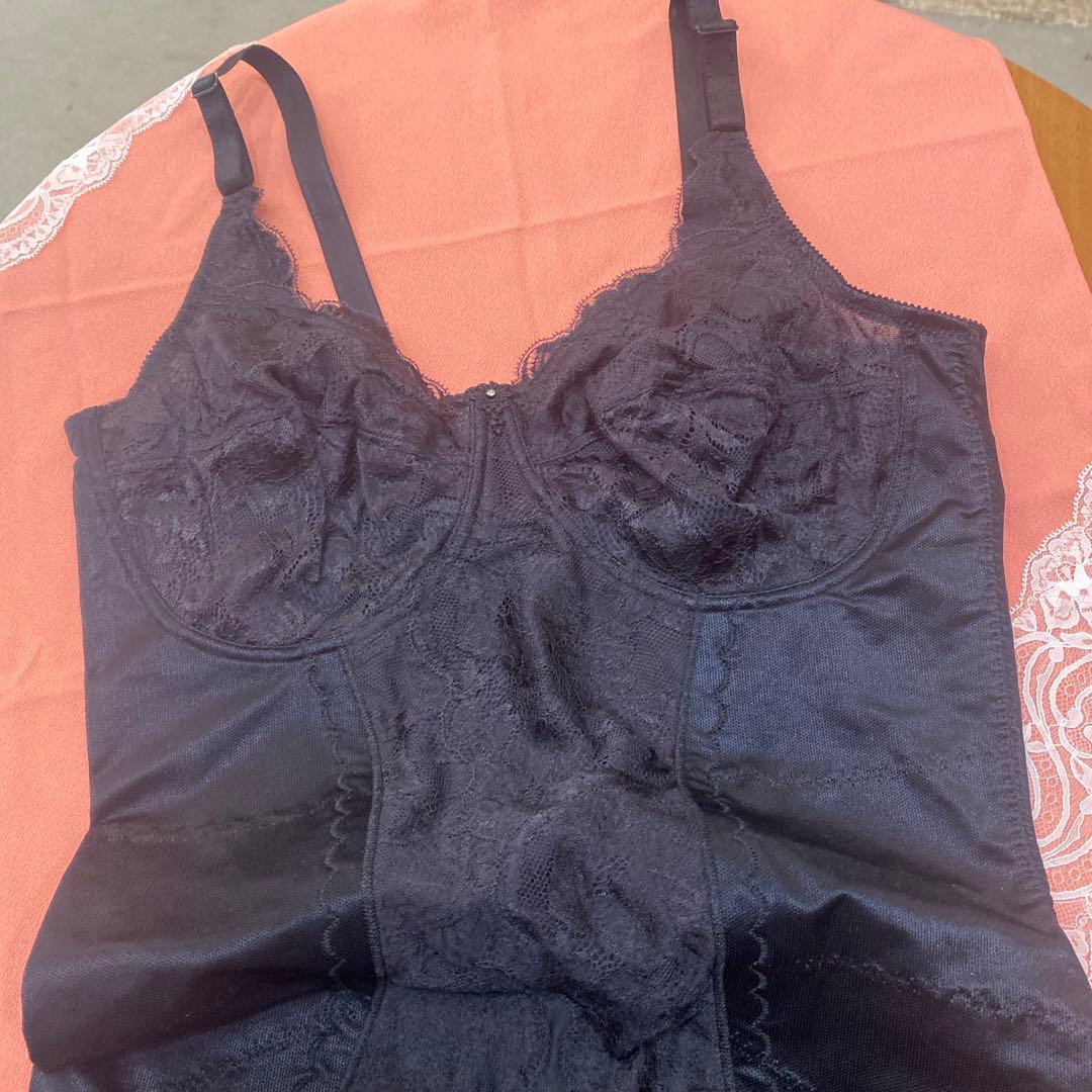 お値下げシャンデール補正D90ボディースーツ新品