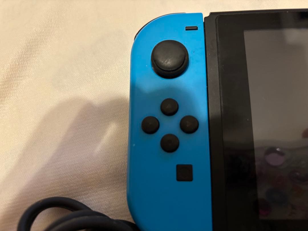 Nintendo Switch本体•写真の付属品付　箱無し