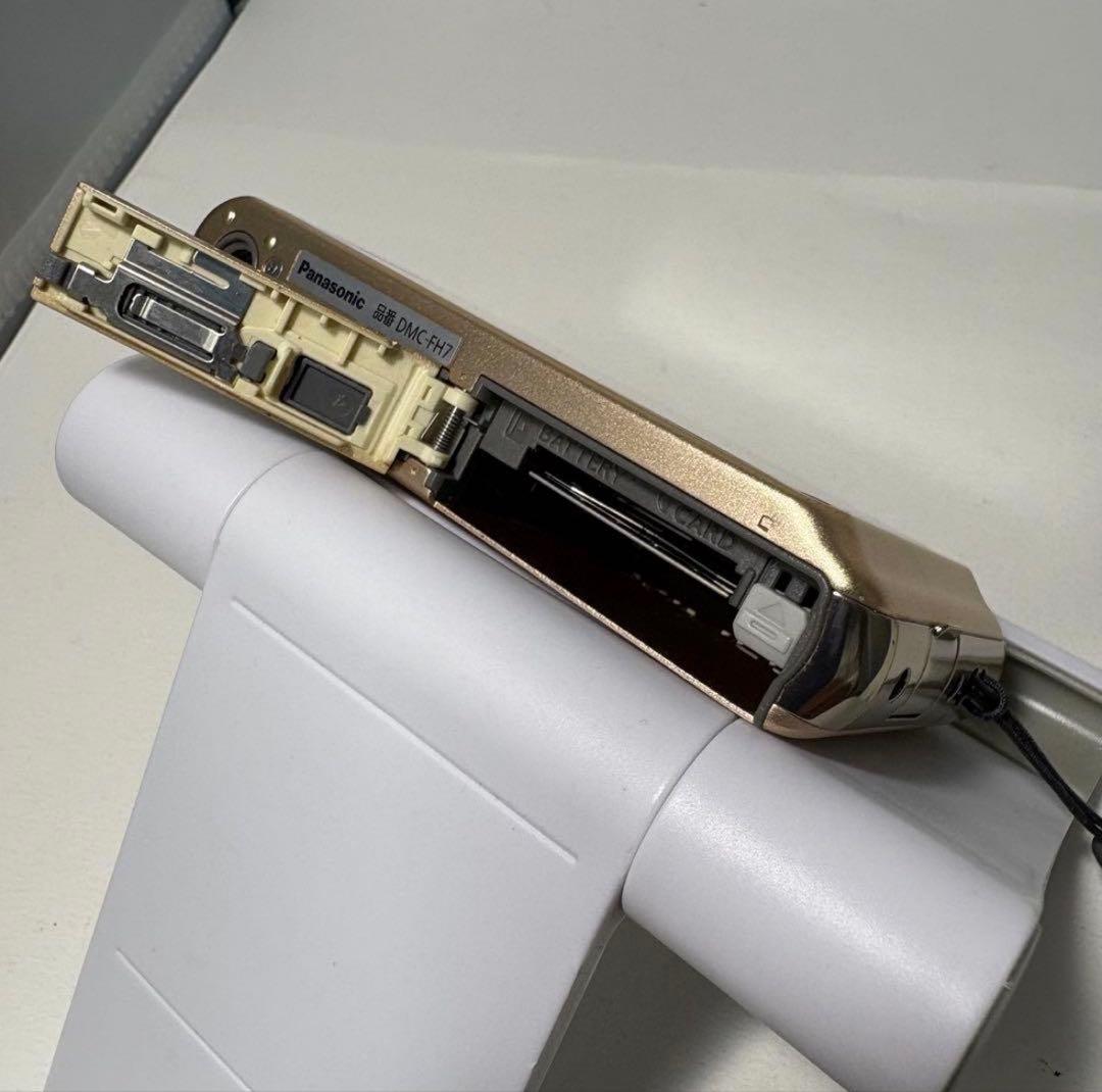 美品 Panasonic LUMIX DMC-FH7 付属有 コンデジ