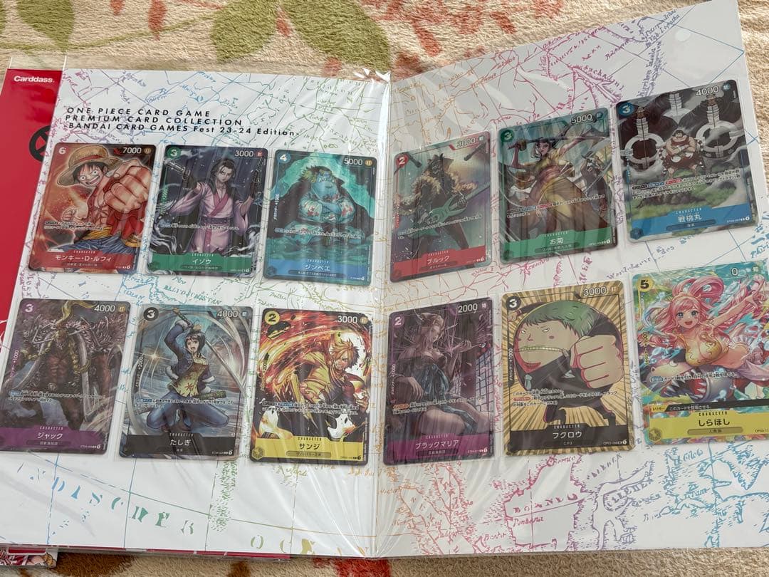 ワンピースカード　プレミアムカードコレクション　３個