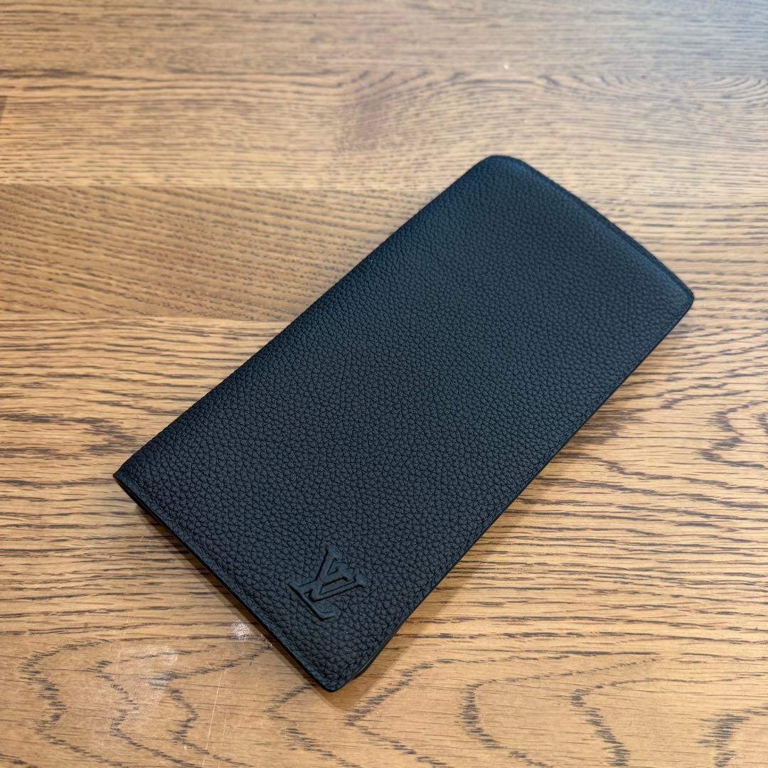 VUITTON ポルトフォイユ・ブラザ