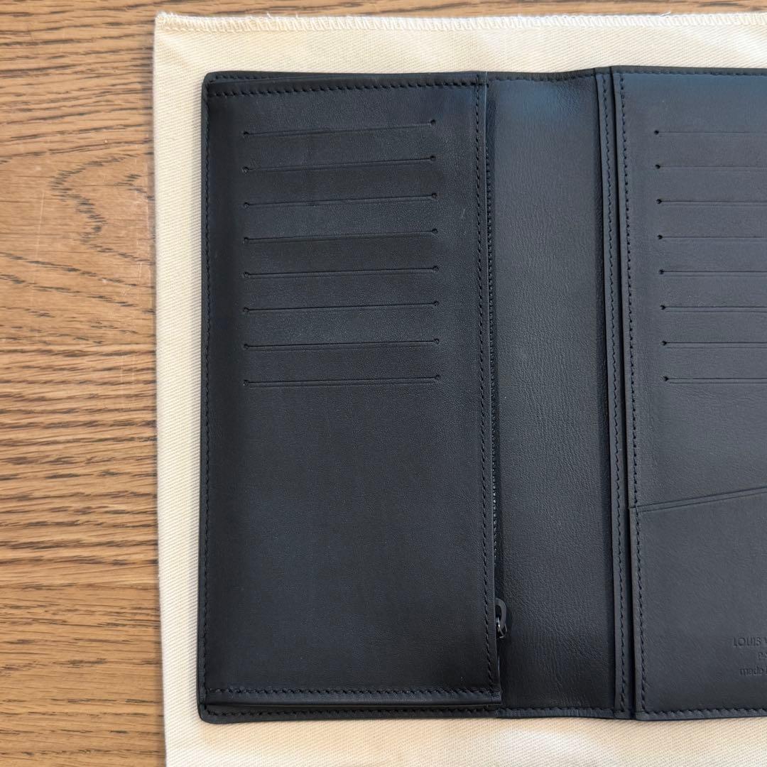 VUITTON ポルトフォイユ・ブラザ