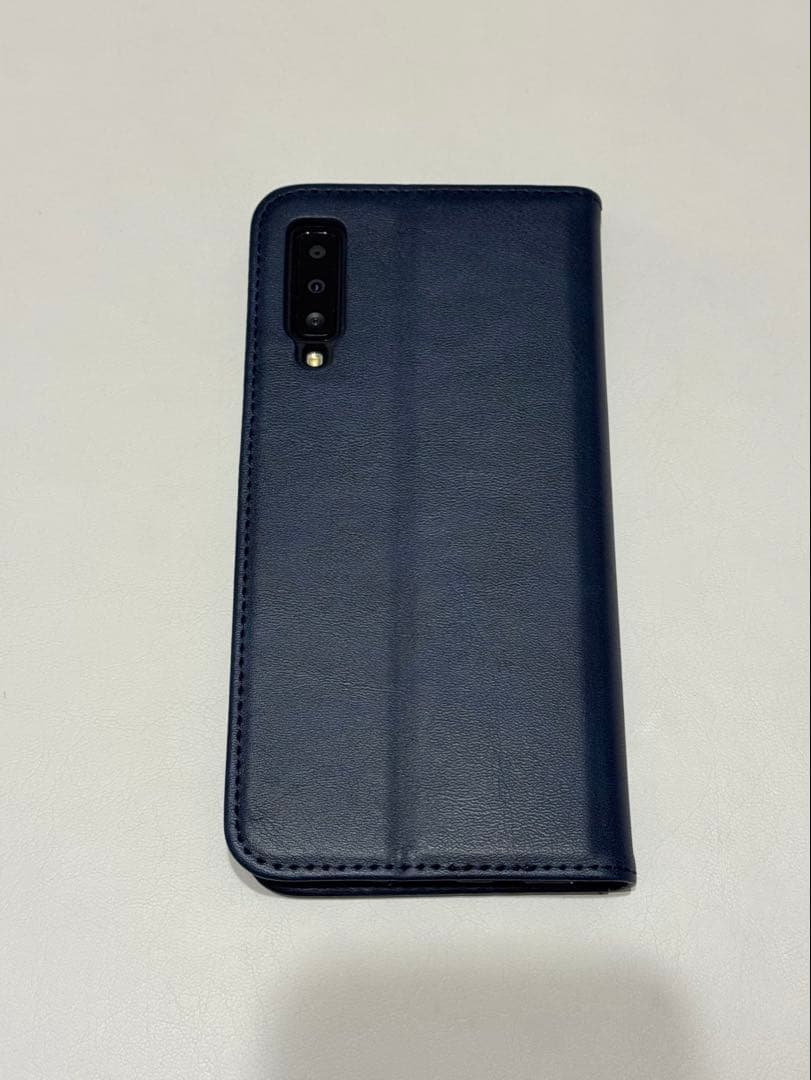 Samsung Galaxy A7 本体（手帳型ケース付き）