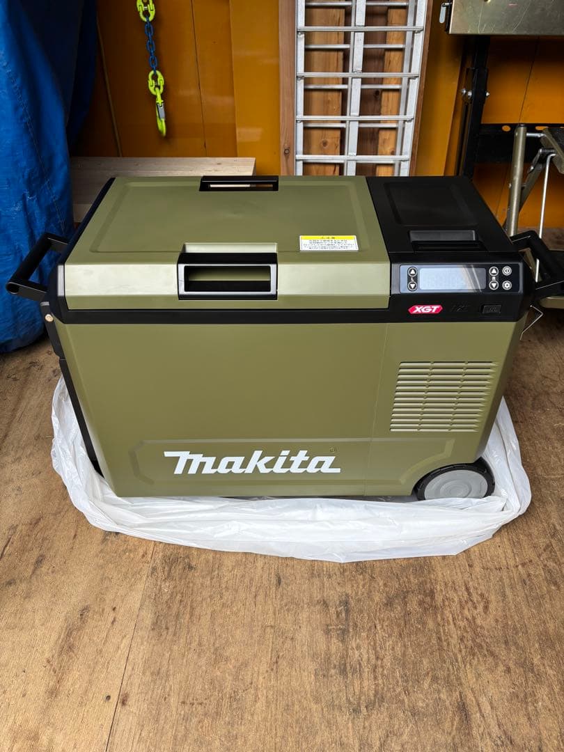 ポ*ん様 Makita CW004G 冷温庫 29L 8Ahバッテリーセット