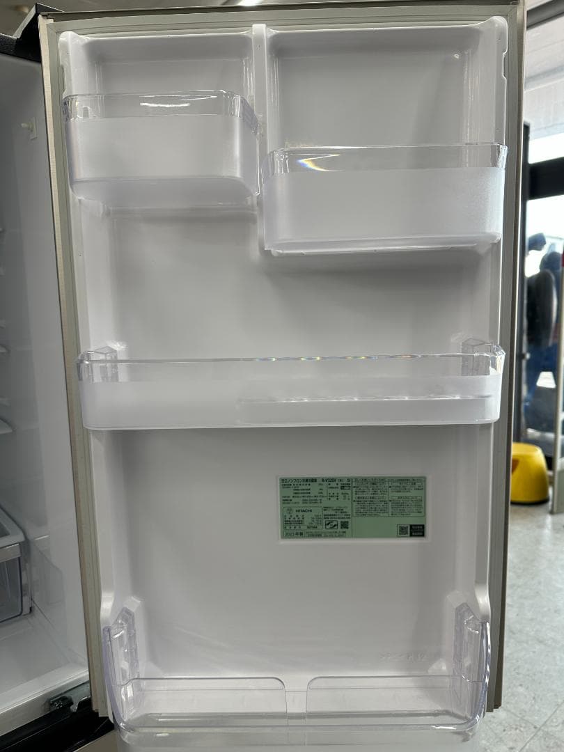 HITACHI　冷蔵庫　R-V32SV　315L　2023年製