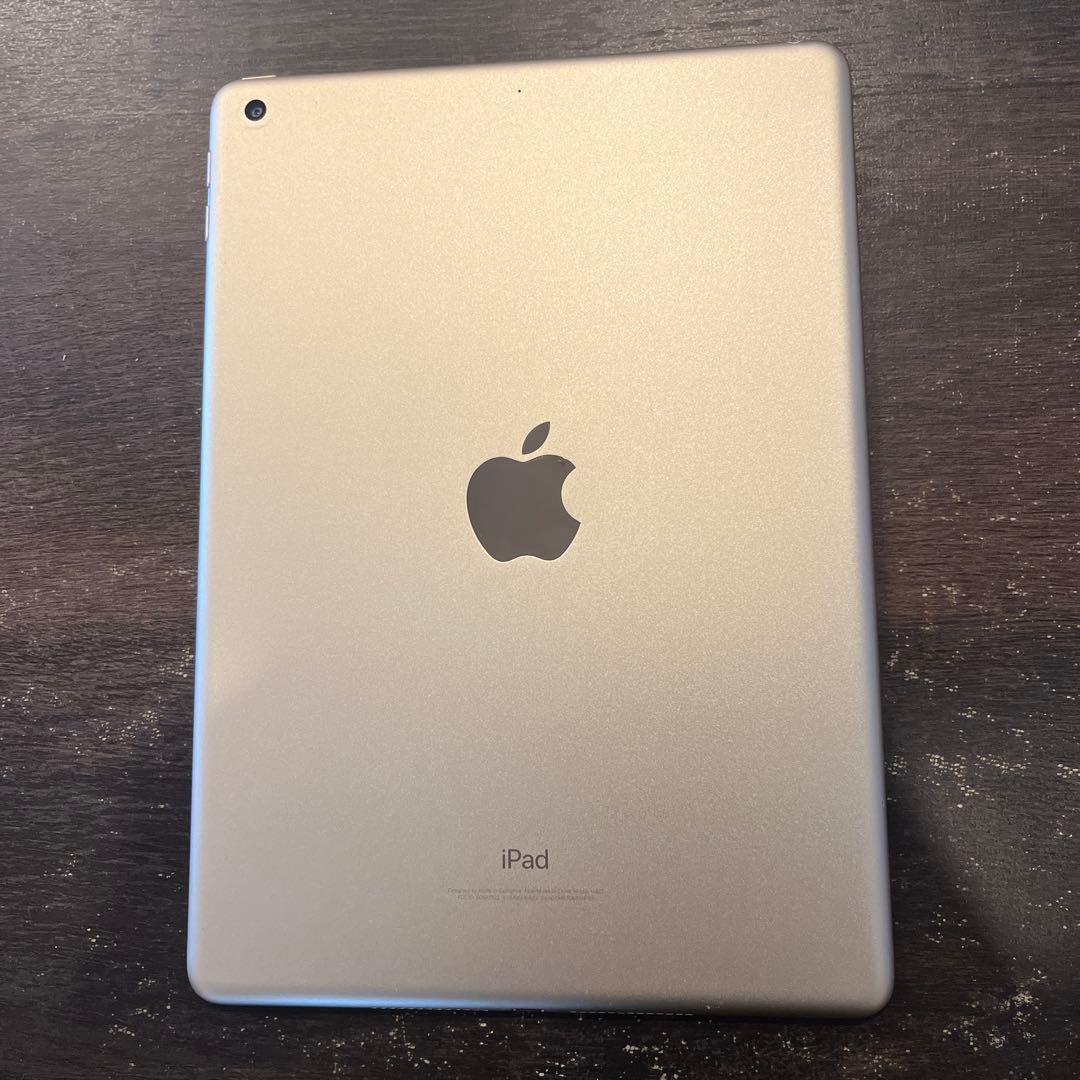 美品　iPad 第5世代Wi-Fi 32GB ゴールドA1822