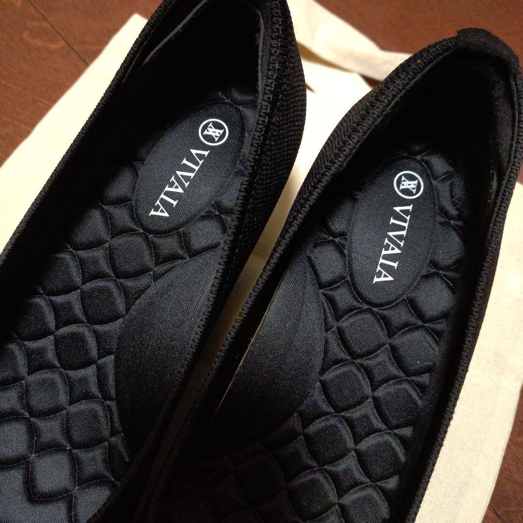 VIVAIA ブラック フラットシューズ