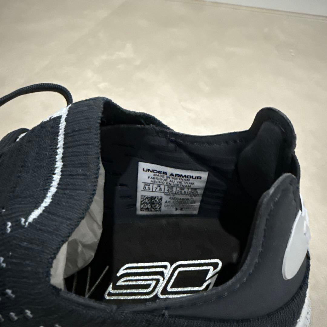 シューズ(男性用) Under Armour Curry4 low