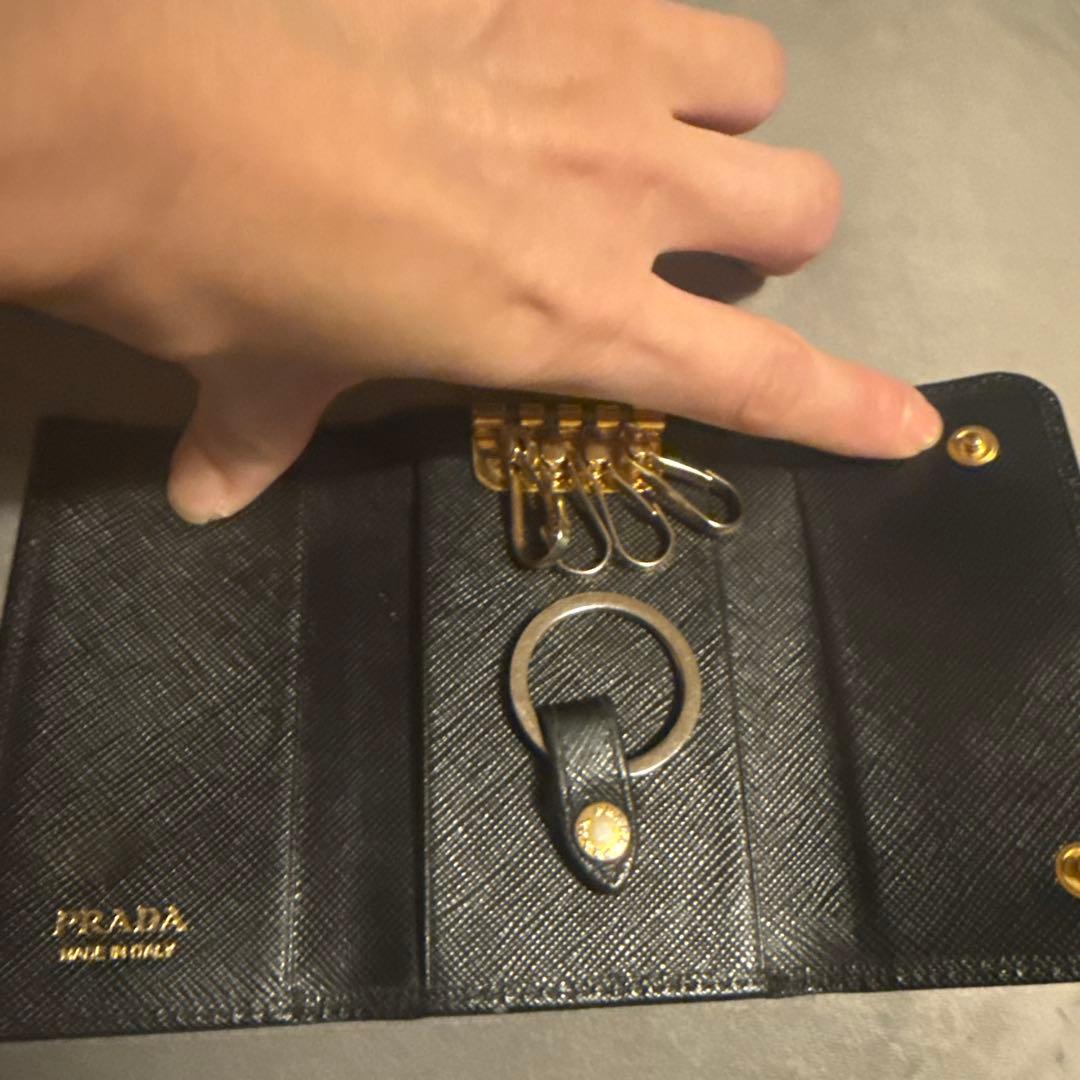 値下げ不可！PRADA ブラック レザー キーケース